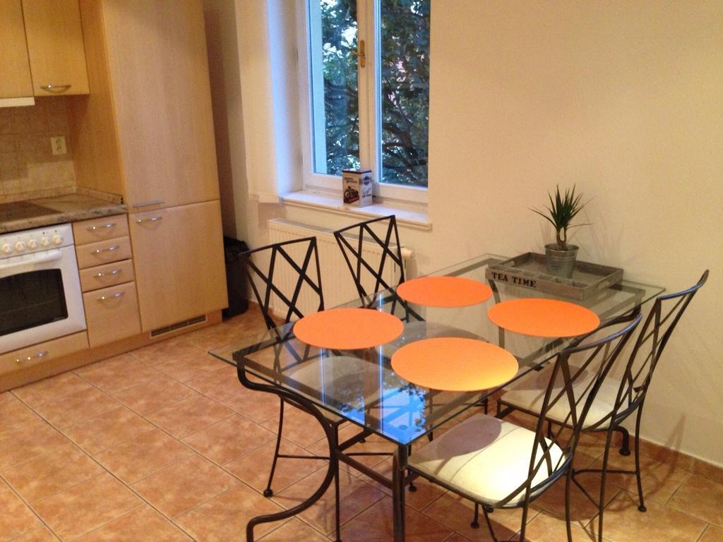Chill Hill Apartments Прага Номер фото
