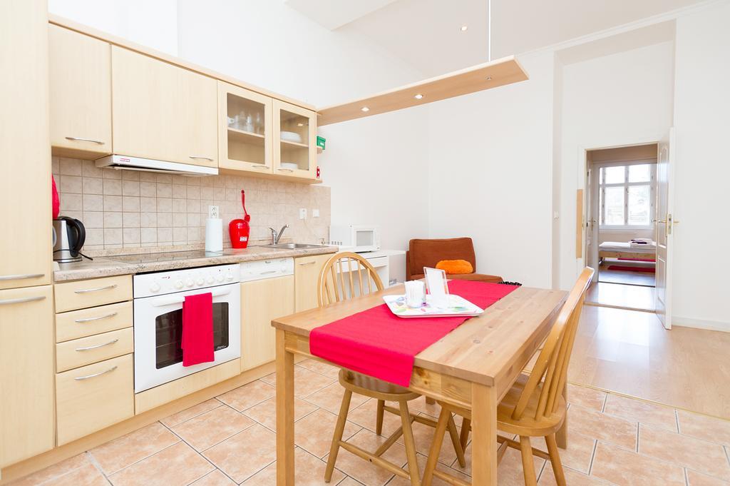 Chill Hill Apartments Прага Номер фото