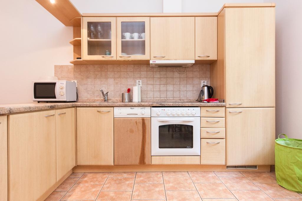 Chill Hill Apartments Прага Экстерьер фото