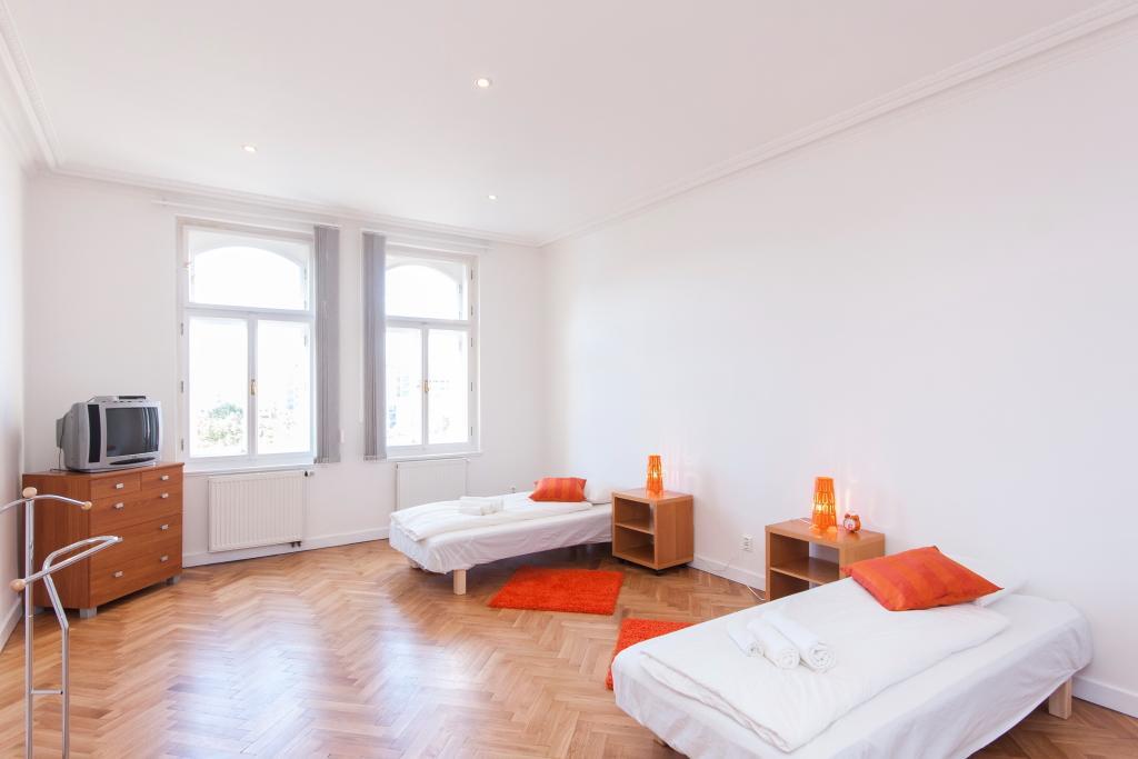Chill Hill Apartments Прага Экстерьер фото