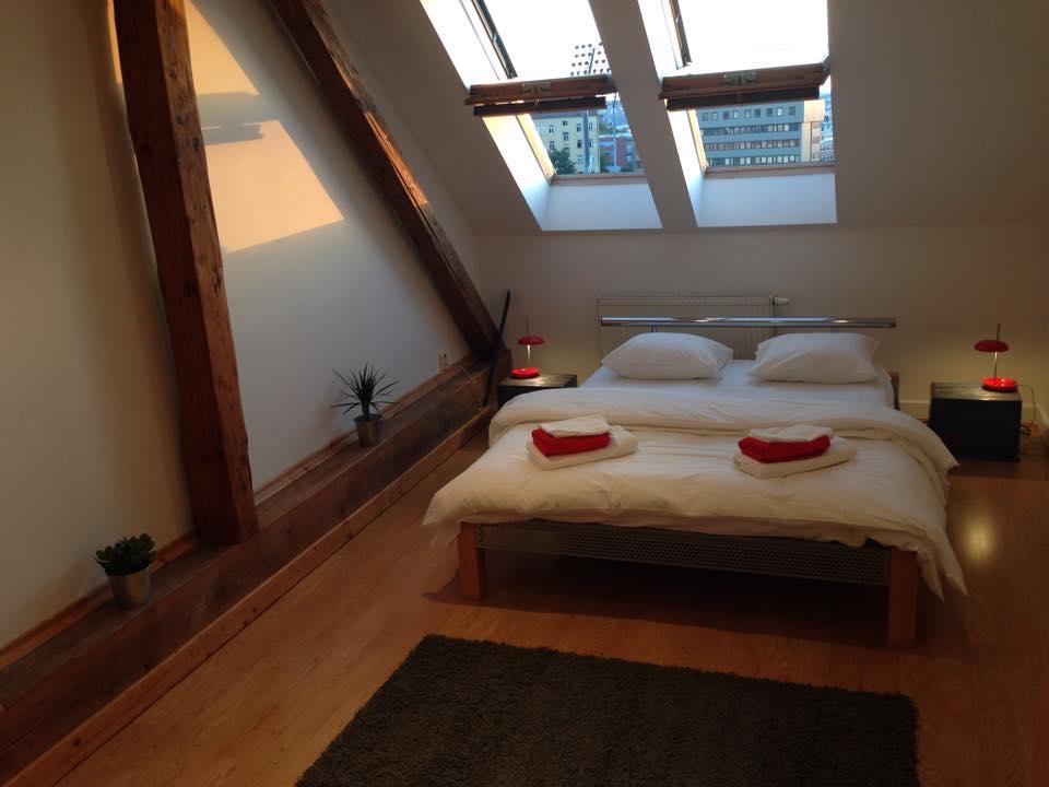 Chill Hill Apartments Прага Экстерьер фото