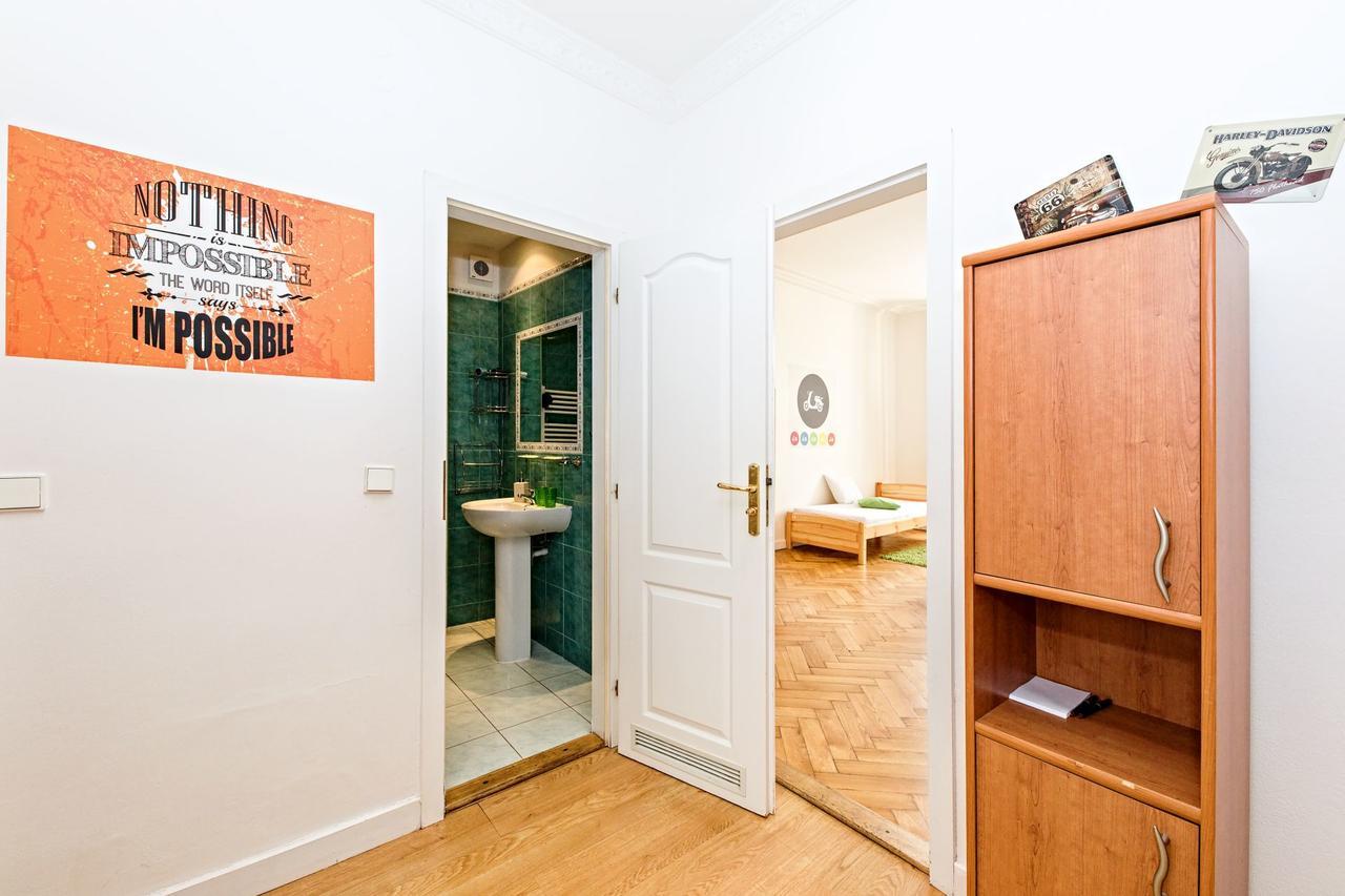 Chill Hill Apartments Прага Экстерьер фото