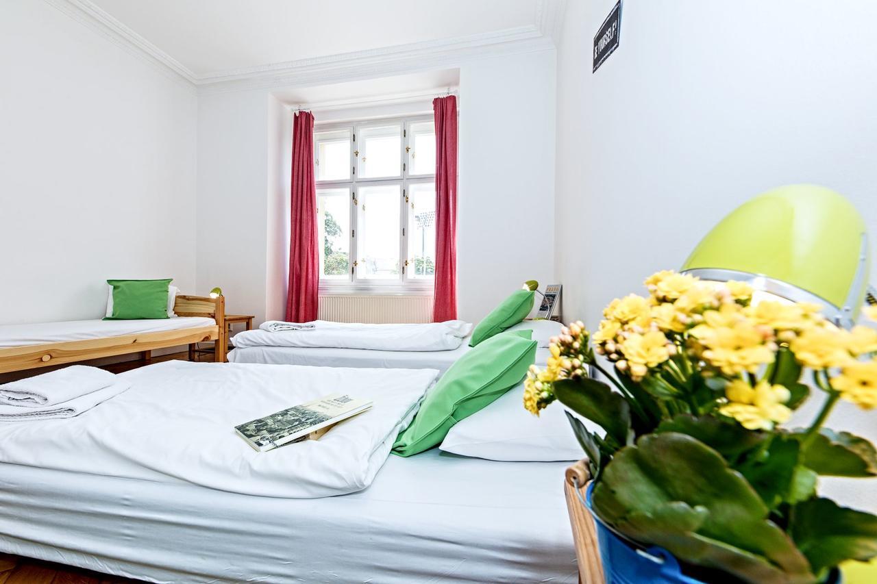 Chill Hill Apartments Прага Экстерьер фото
