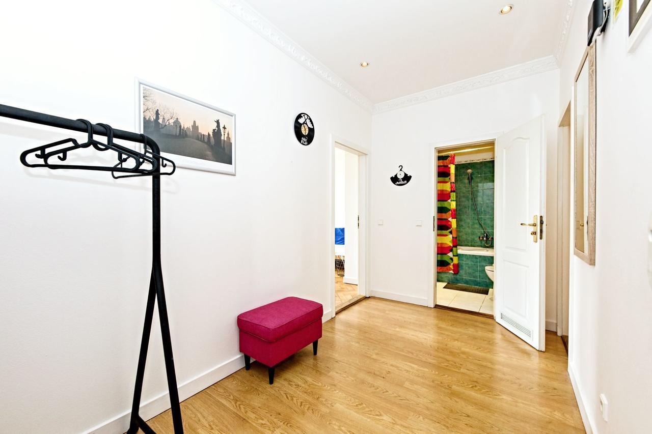Chill Hill Apartments Прага Экстерьер фото